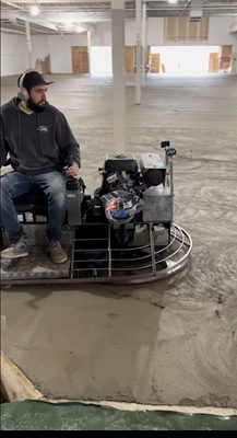 Crew Finishing Large Commercial Slab